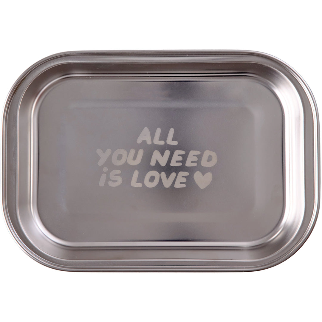 rice rvs vakjesbord met de tekst 'All you need is love' en een hartje.