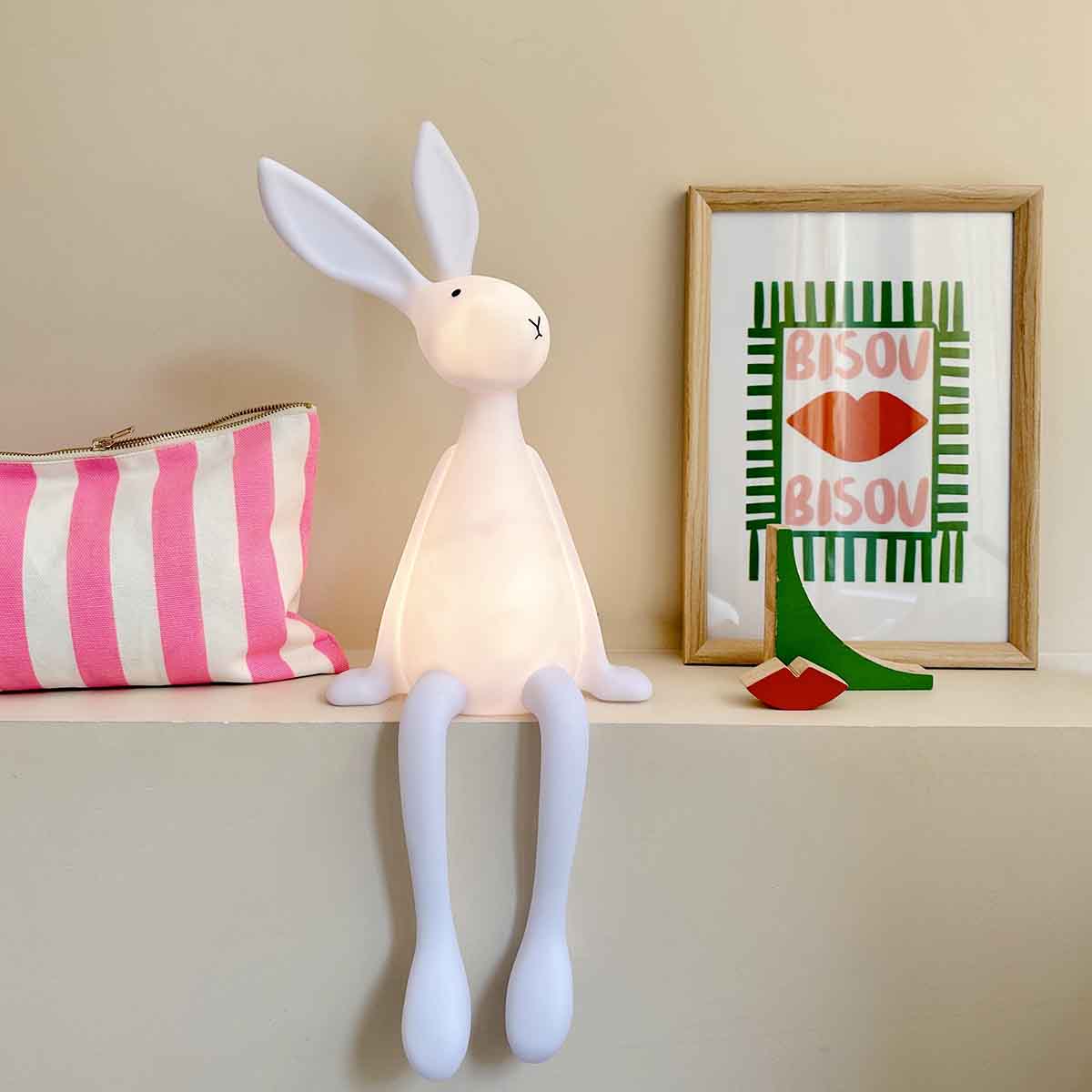 rose in april veilleuse joseph the bunny