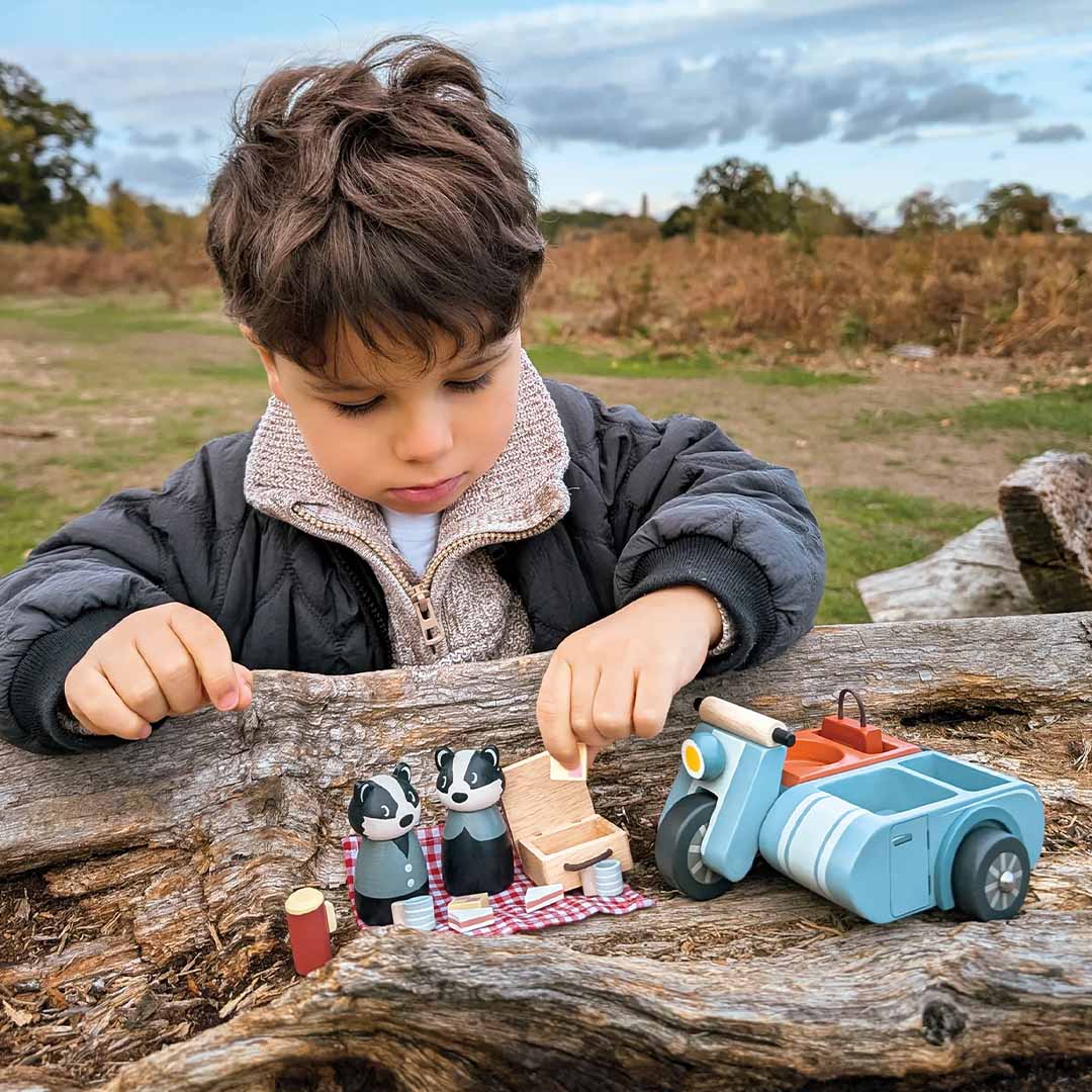tender leaf toys speelset - badger picnic motorbike ride | 4608375 | 2