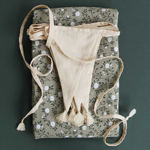 a little lovely company vlaggenslinger cream | DEGAWH02 | 2