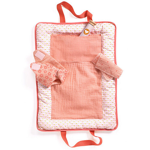 djeco poppenverschoonset pomea - roze - 5-delig | DJ07850 | 1