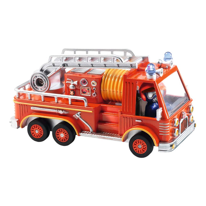 Djeco speelgoed brandweerauto Captain Fire met ladder en brandweerman in de cabine.