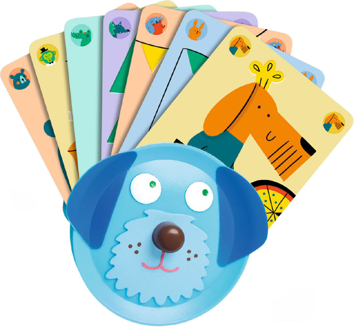 Djeco kaarthouder in de vorm van een blauwe hond met speelkaarten met dierenillustraties.
