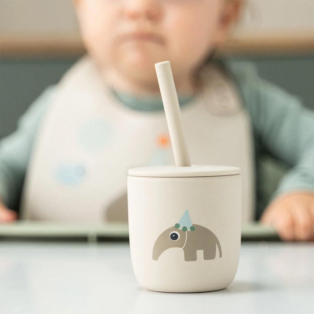 done by deer siliconen kinderbeker met rietje celebration - sand - 2st | 1969639 3