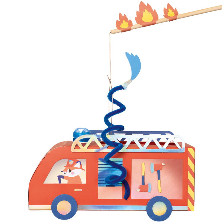 Folia knutselset lantaarn brandweerauto met een vosje en een waterslang.