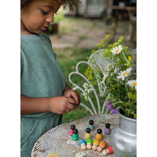 grapat houten nins® poppetjes baby's in een kom - donker - 6st | 22-180B | 7