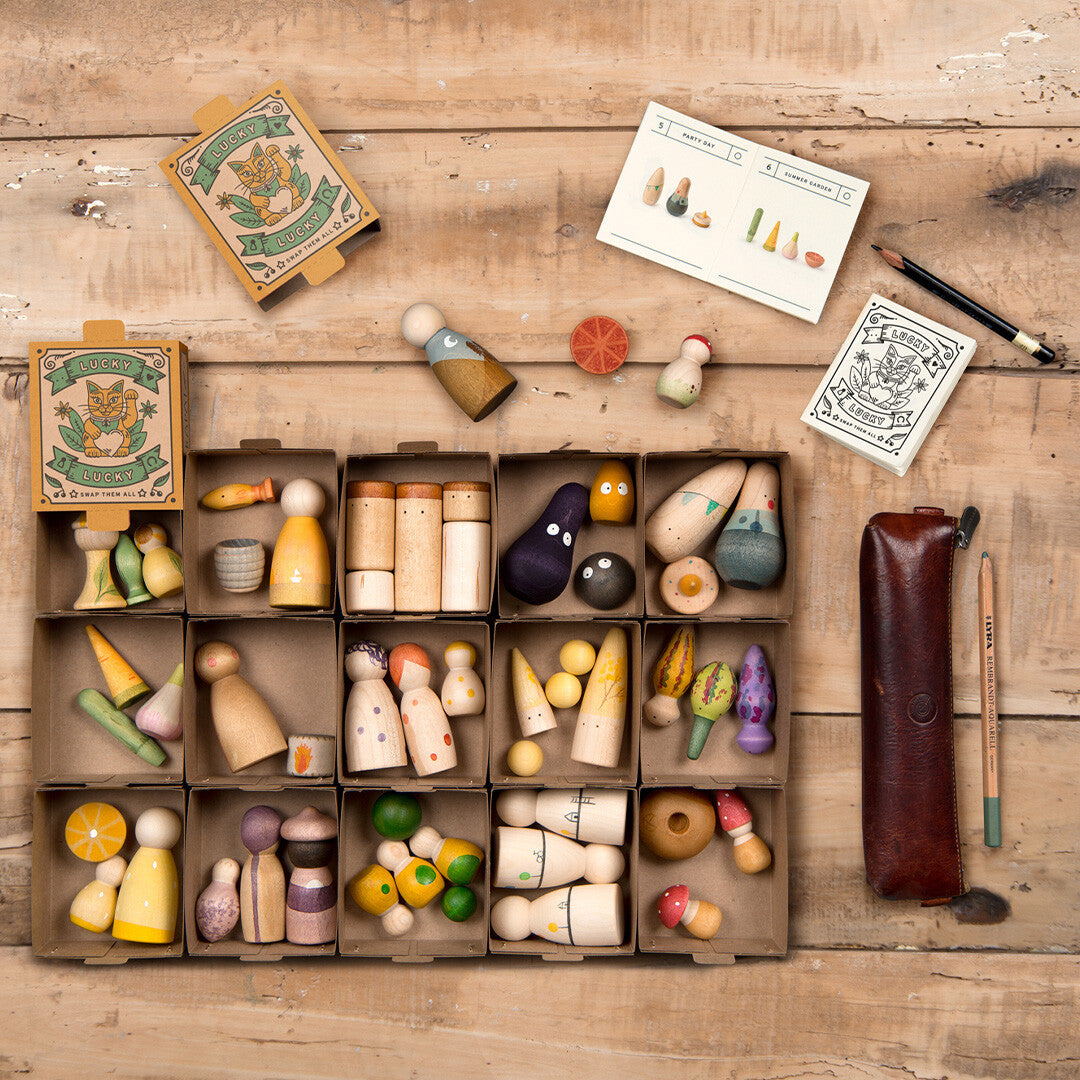 grapat verrassingsdoosje met houten figuren - editie 3 - assorti  | 24-261 | 1