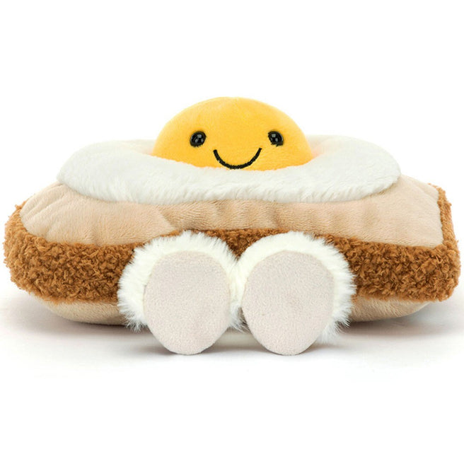 Jellycat Amuseables knuffelei op brood met een lachend gezicht en kleine voetjes.