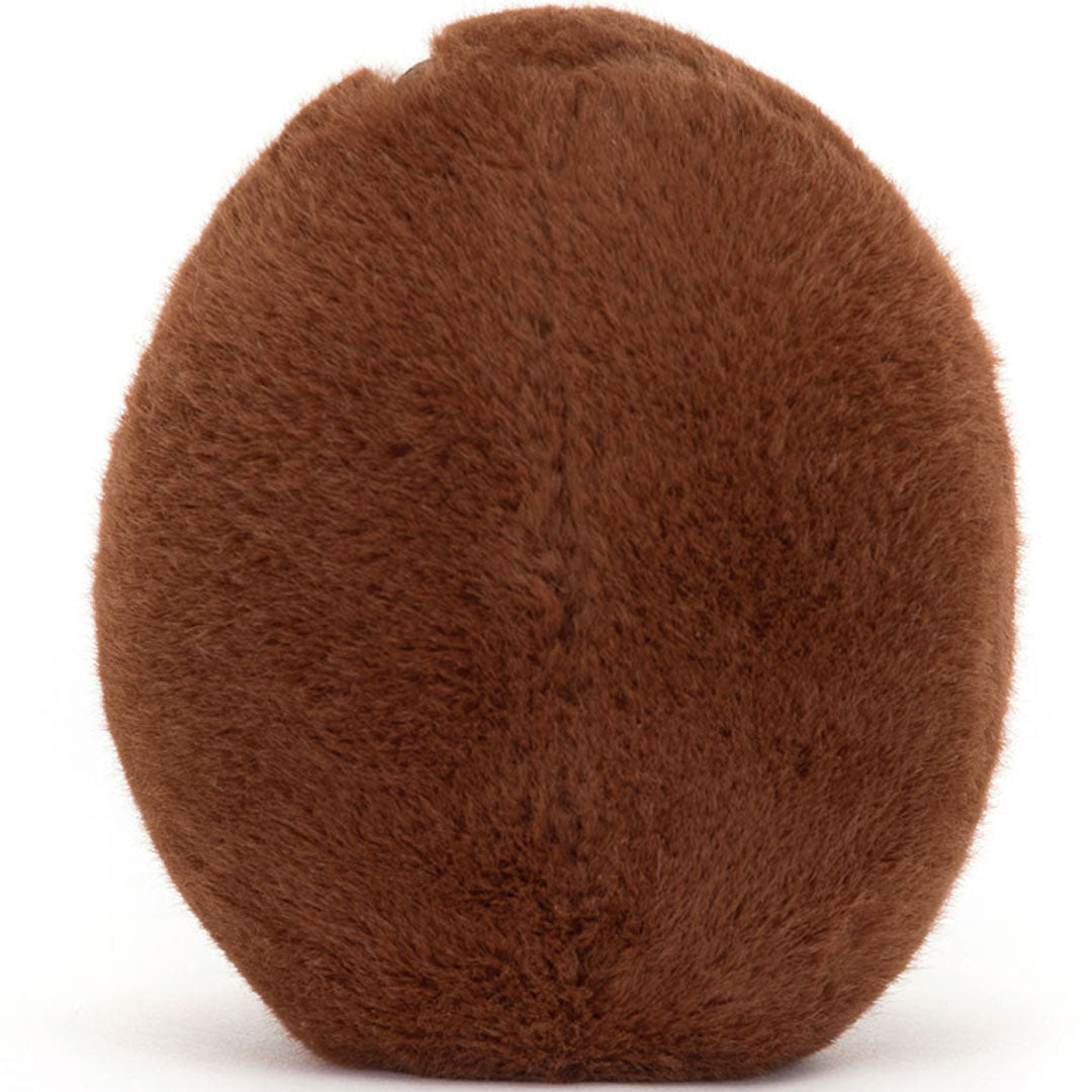 Achterkant van de Jellycat knuffel koffieboon.