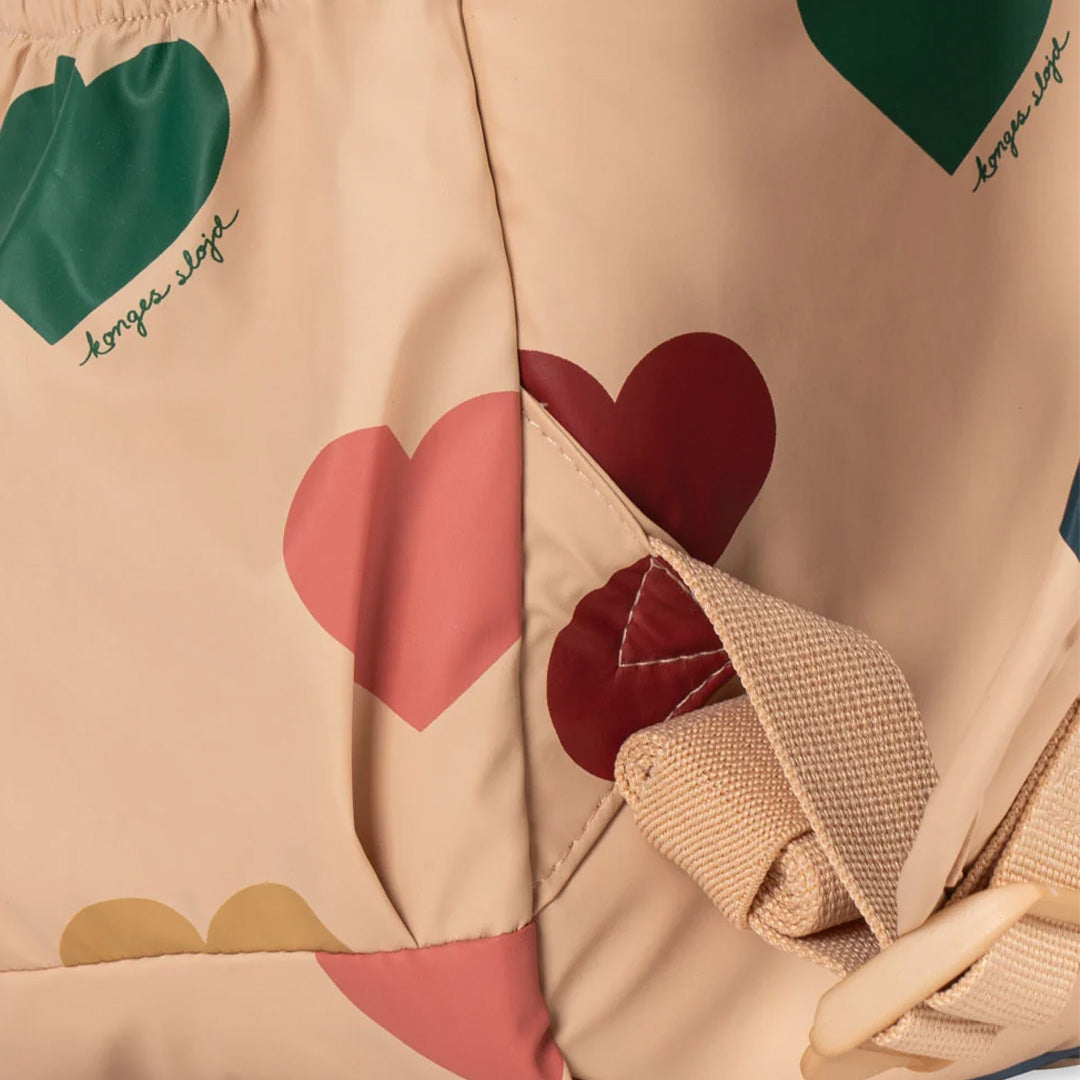 konges sløjd sac à dos maternelle rainy - bon coeur coloré - 34 cm