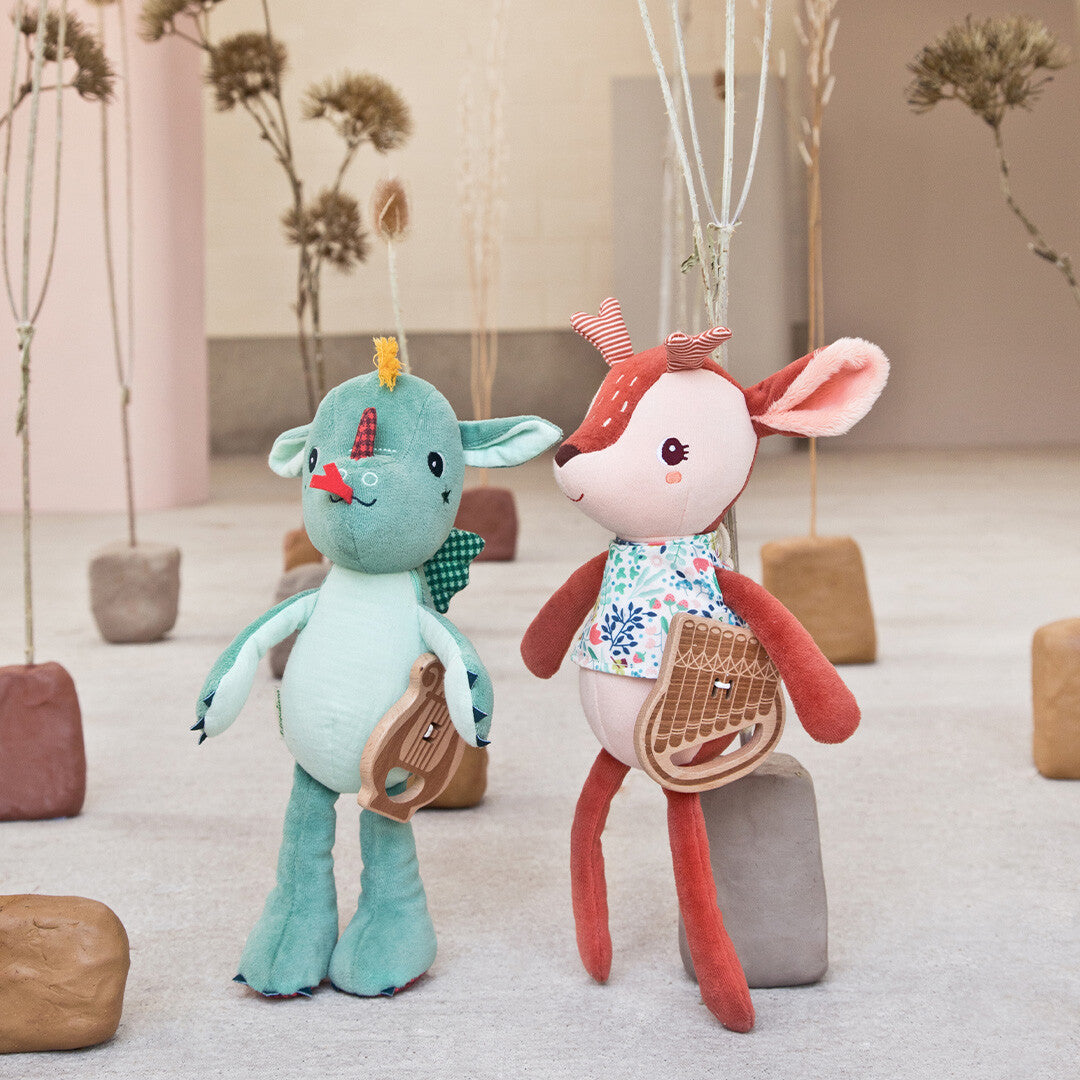 lilliputiens knuffelhert met muziek - stella - 32 cm | 22.83391 | 3