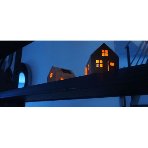 litogami bouwpakketje huisje met zonnepaneel   | 2001 | 1