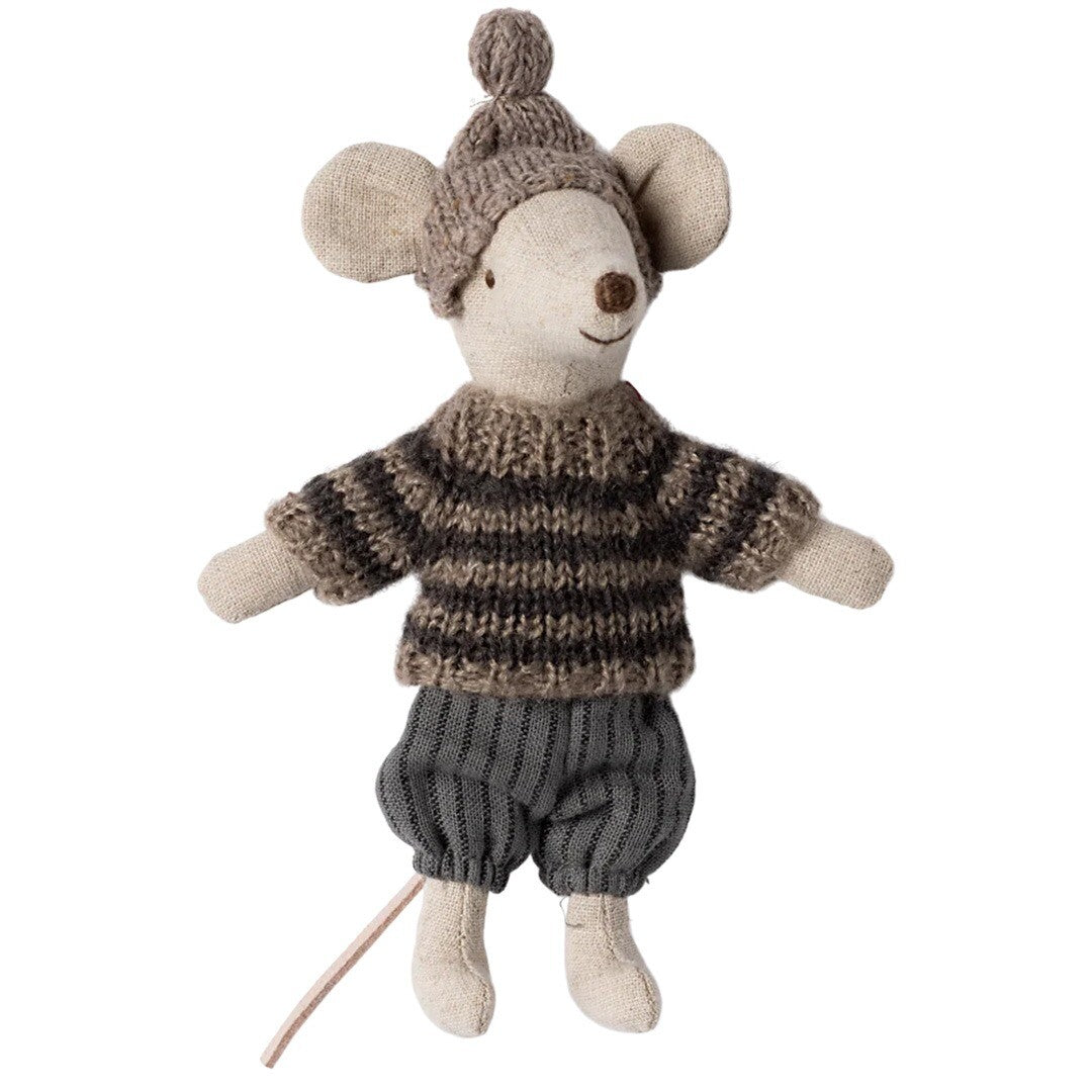 maileg knuffelmuis grote broer op ski's - grijs - 13 cm | 17-4211-00 | 2