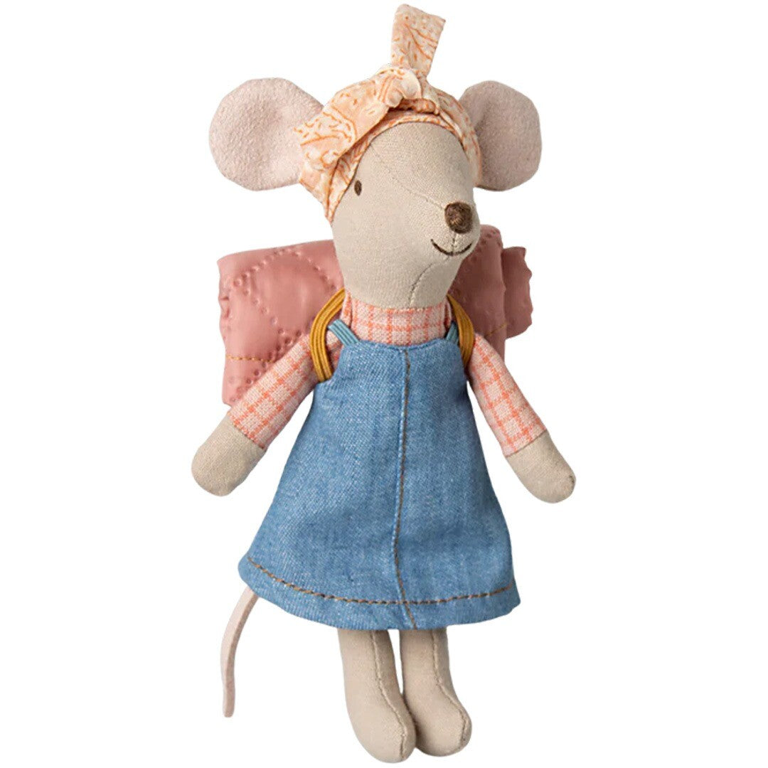 maileg knuffelmuis grote zus met magneten - backpacker - 13 cm | 17-5200-00 | 0