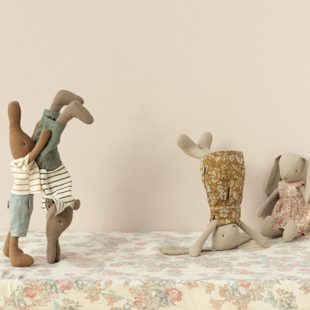 maileg poppenkleding gestreept shirt en korte broek - knuffelkonijn - maat 2 | 16-4220-01 | 2