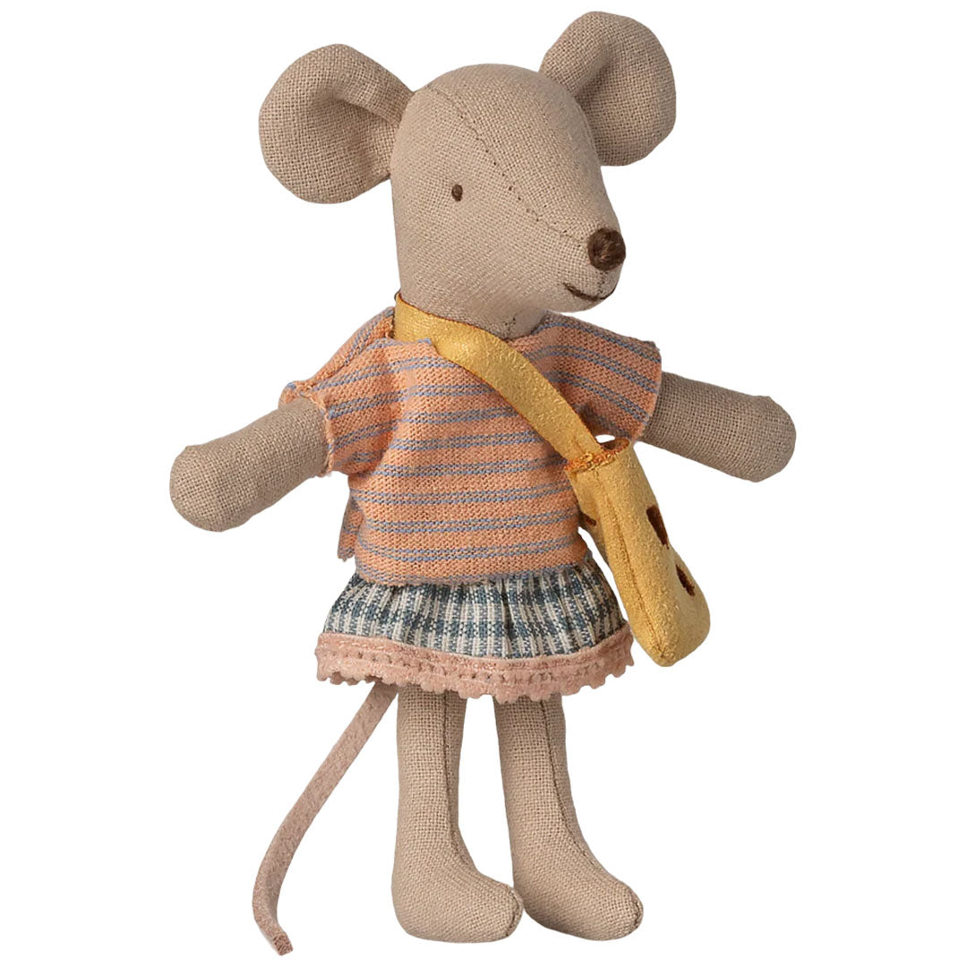 maileg knuffelmuis met tas kleine zus - 11 cm | 17-6100-00 | 