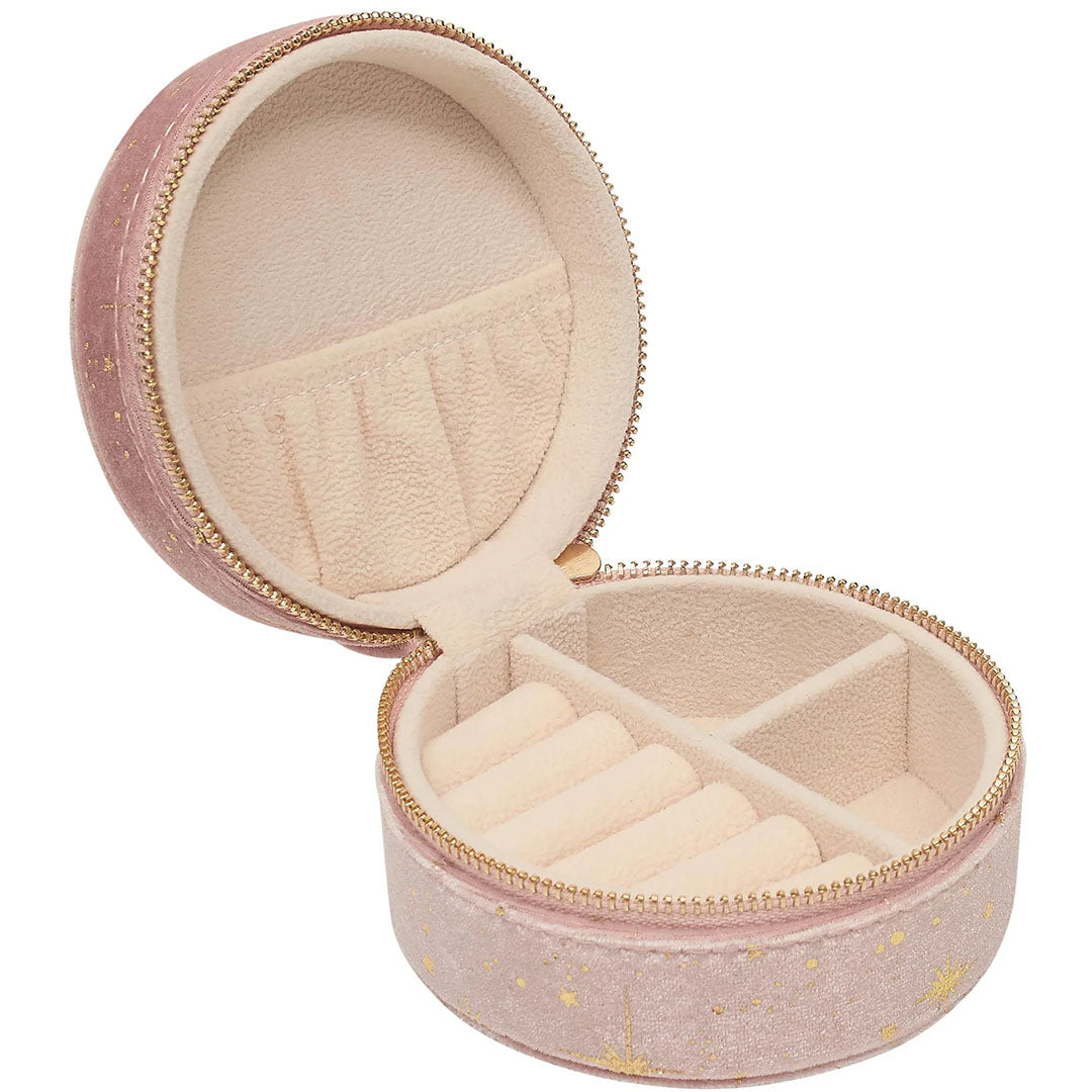 Open Mimi & Lula roze fluwelen sieradendoosje met gouden sterren en vakjes voor sieraden.