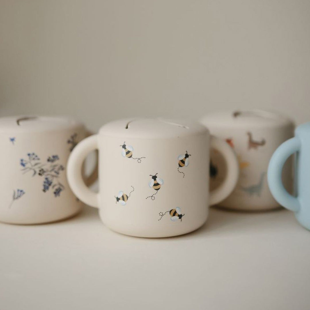 mushie tasse à collation en silicone - abeilles