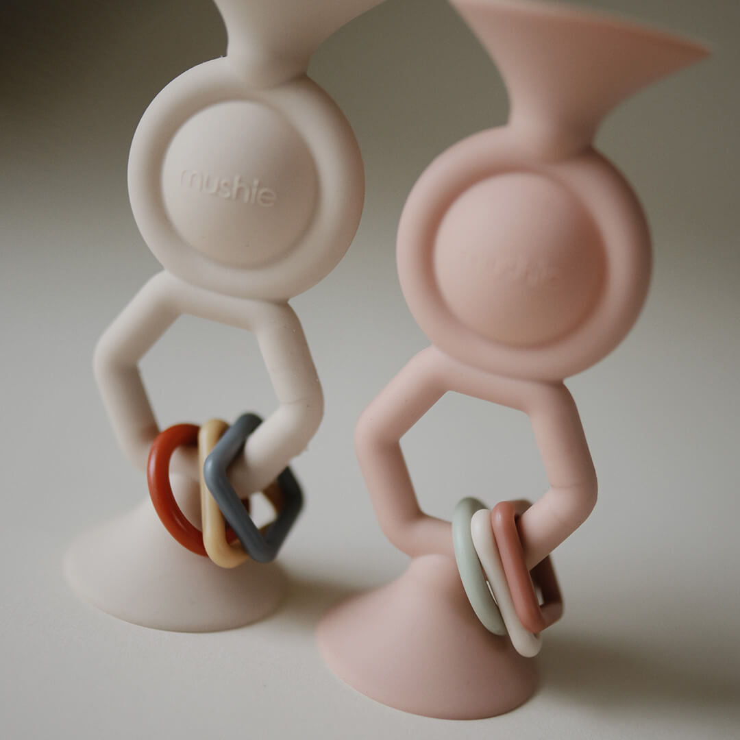 mushie activiteitenspeeltje met zuignap hexapop - blush | 70.091.01 | 3