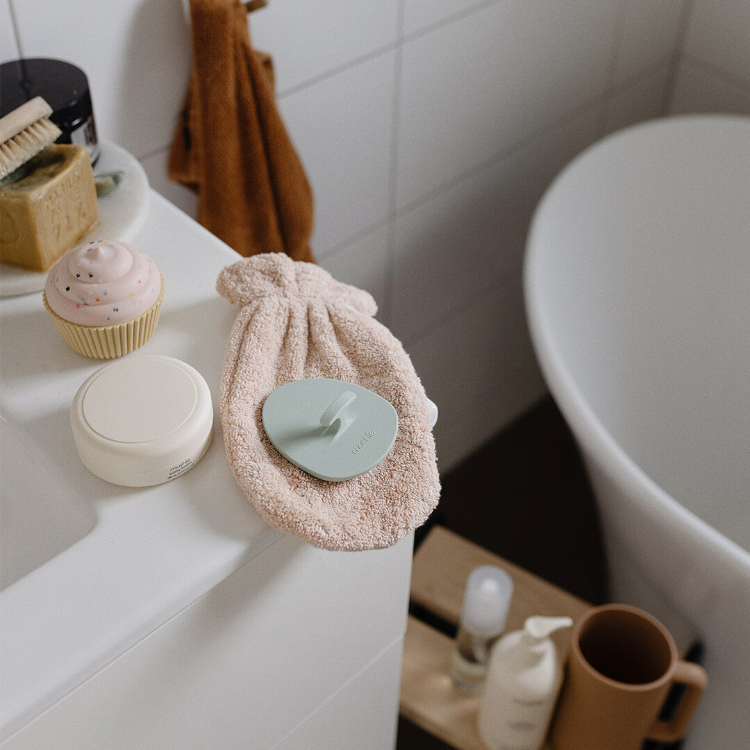 mushie babyborstel anti-berg - natural - cambridge blue - 2st | 70.709.02  | 1