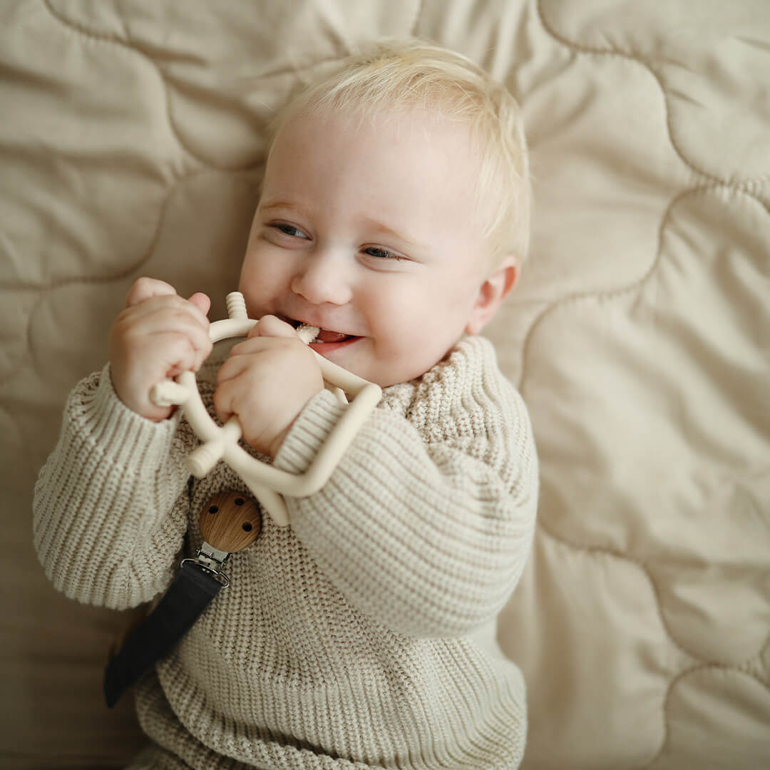 mushie bijtspeelgoed met handvat sensorisch | 70.084.02 | 2