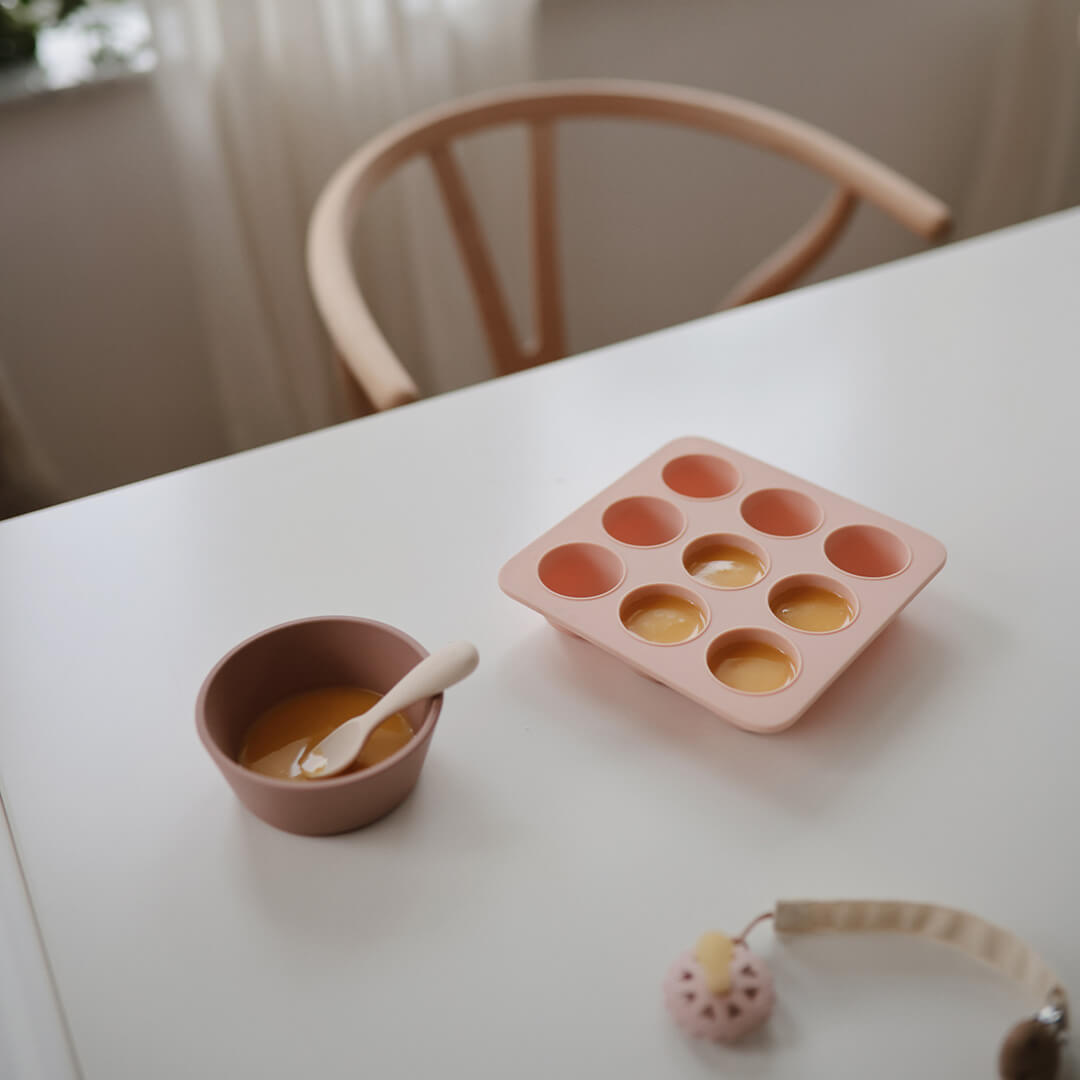 mushie siliconen invriesvorm babyvoeding - 9x45 ml - blush  | 70.081.02  | 3