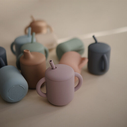 mushie siliconen kinderbeker met rietje - blush  | 70.051.04 | 2