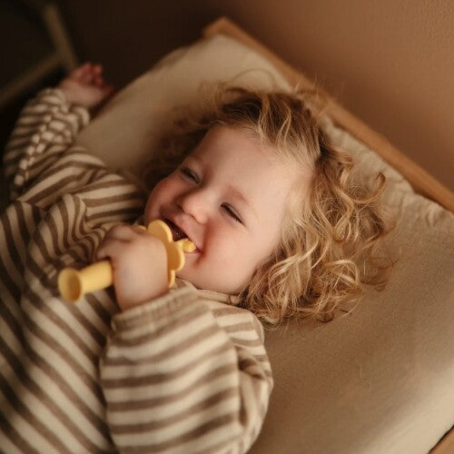 mushie siliconen kindertandenborstel bloem - daffodil | 70.046.03 | 2