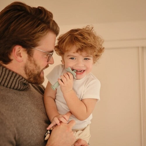 mushie siliconen kindertandenborstel ster - cambridge blue | 70.047.01 | 1