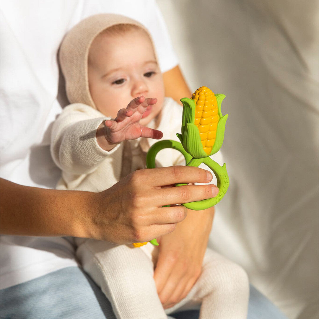 oli & carol rammelaar maïs | L-RATTLE-CORN | 1