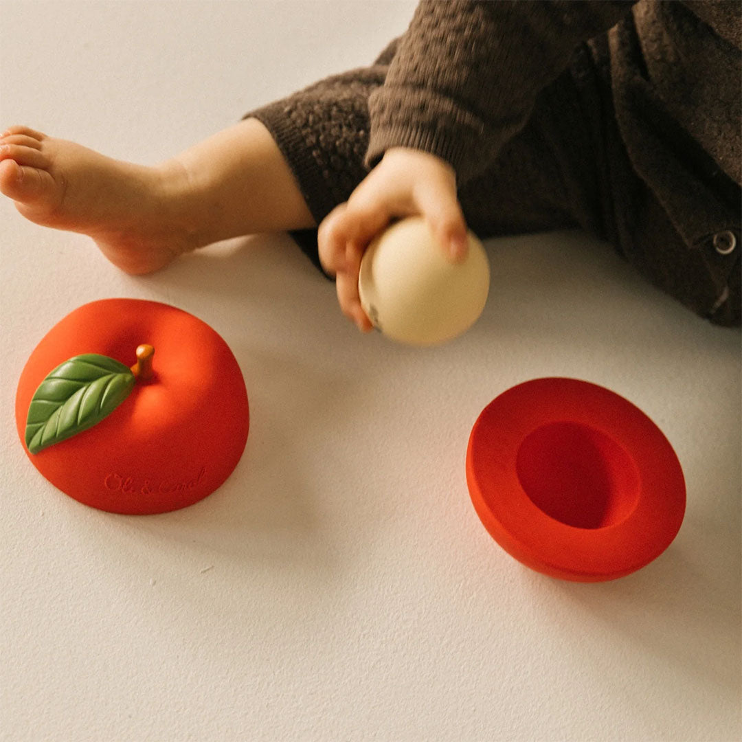 oli & carol 3-in-1 speelbal appel | L-PUZZLE-BOX-APPLE | 12