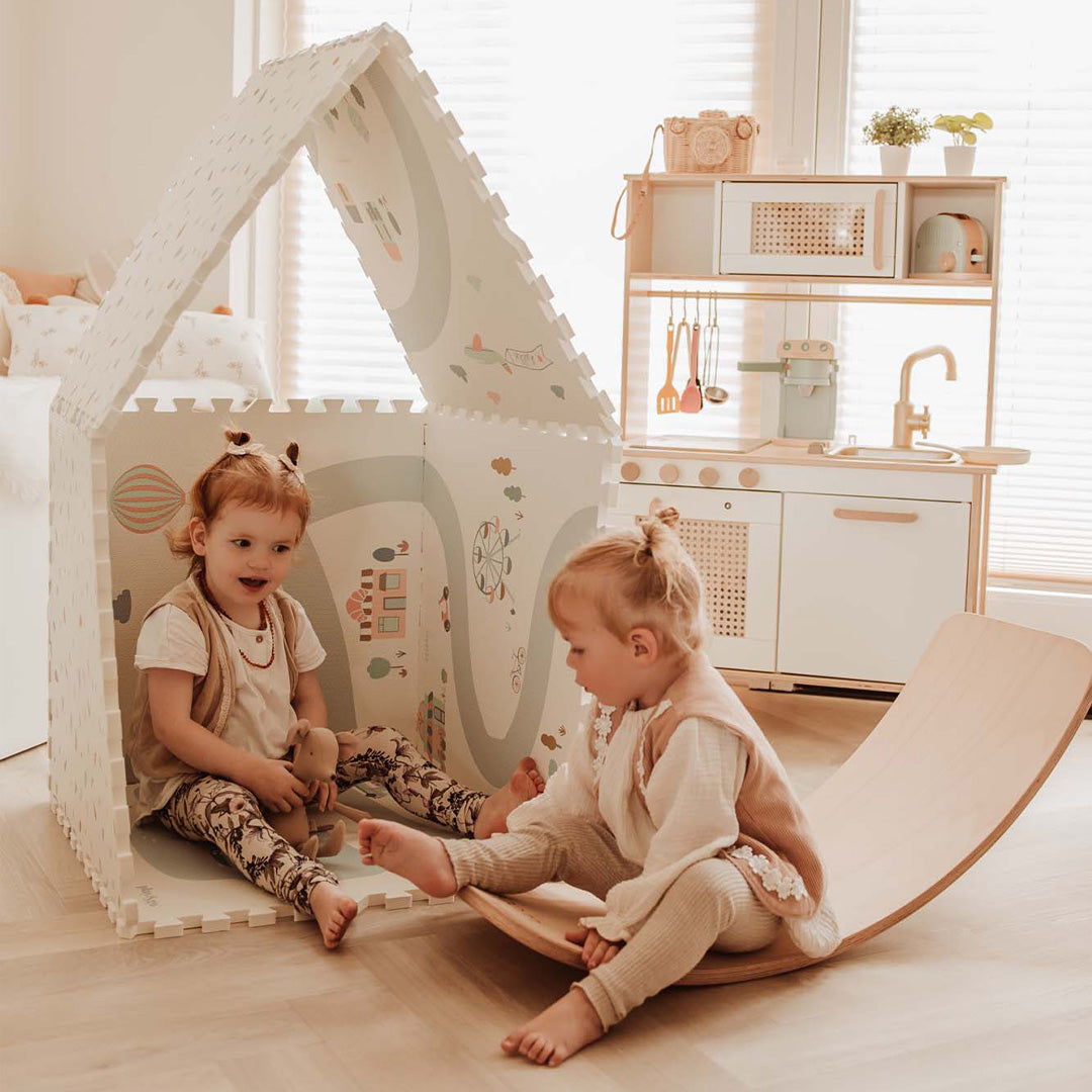play&go 2-in-1 foam speelmat eevaa - village - 180x120 cm | 4895250600935 | 4