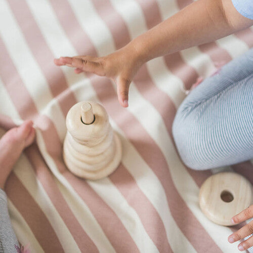 play&go speelkleed en opbergzak strepen zacht roze | 4897095301398 | 2