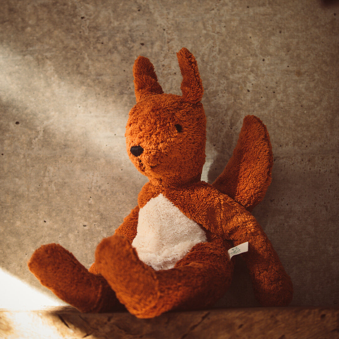 senger knuffeleekhoorn - 32 cm | Y21820  | 2