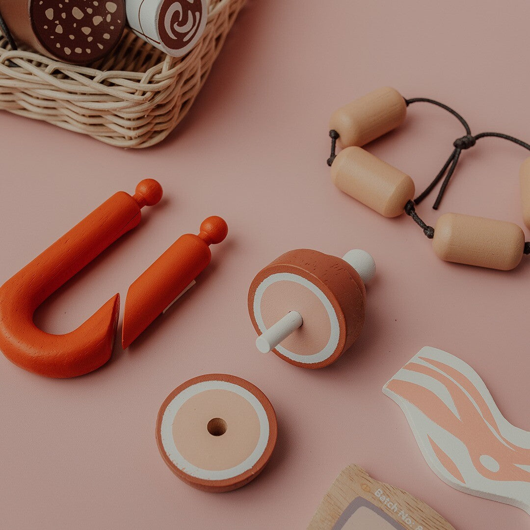 tender leaf toys gevlochten mand met charcuterie - 7st | 4608292 | 2