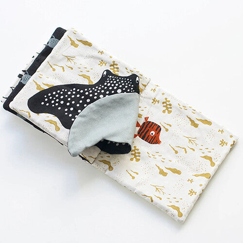wee gallery knisperboekje peekaboo - ocean | WG-WG845 | 2